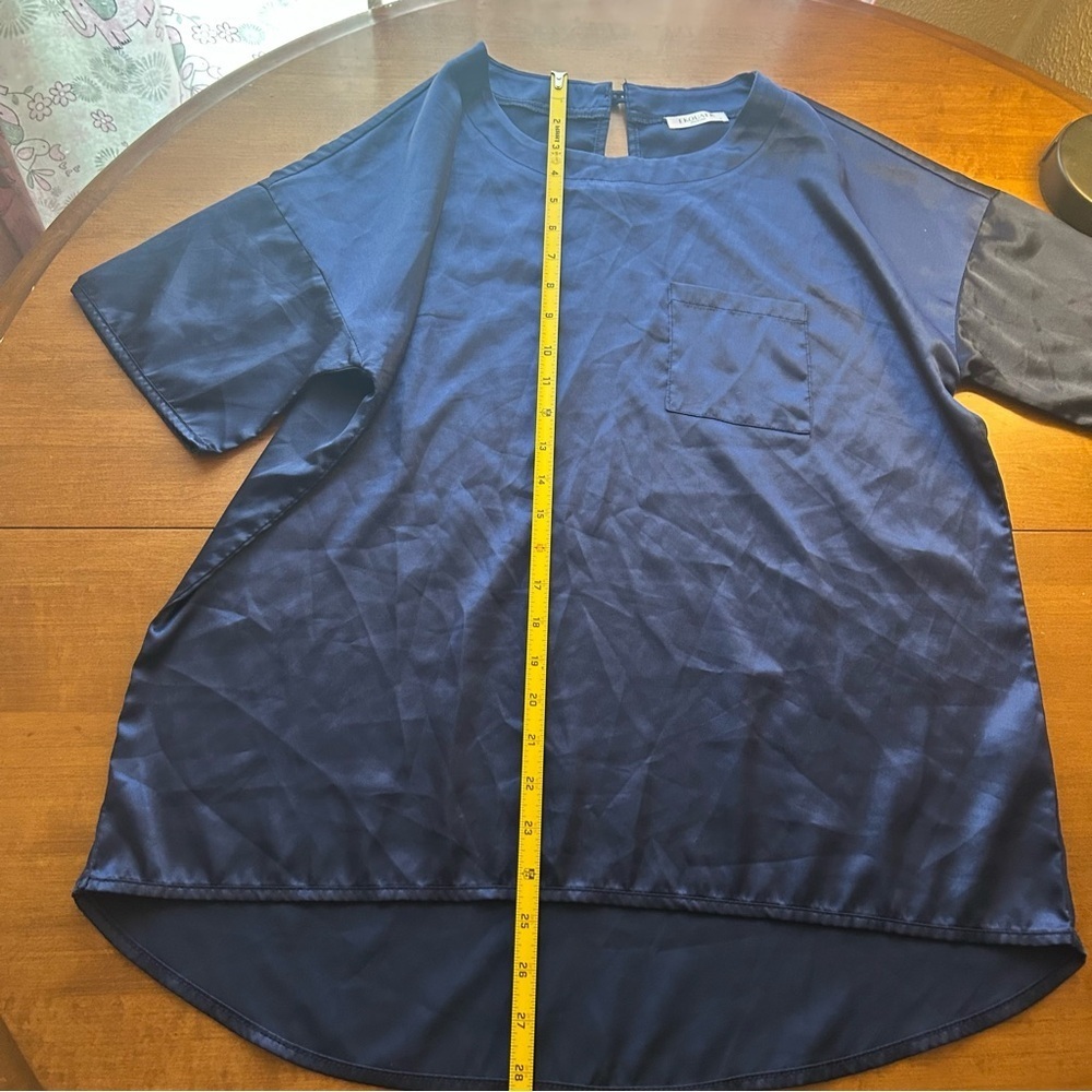 Ekouaer Women’s Blue Satin Pajama Short Sleeve Top and Shorts Set Size small - Picture 8 of 9